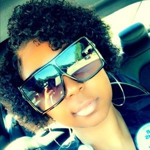 Meet your Posher, Ariel